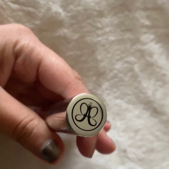 Lip gloss/ lipstick - Picture 3 of 3